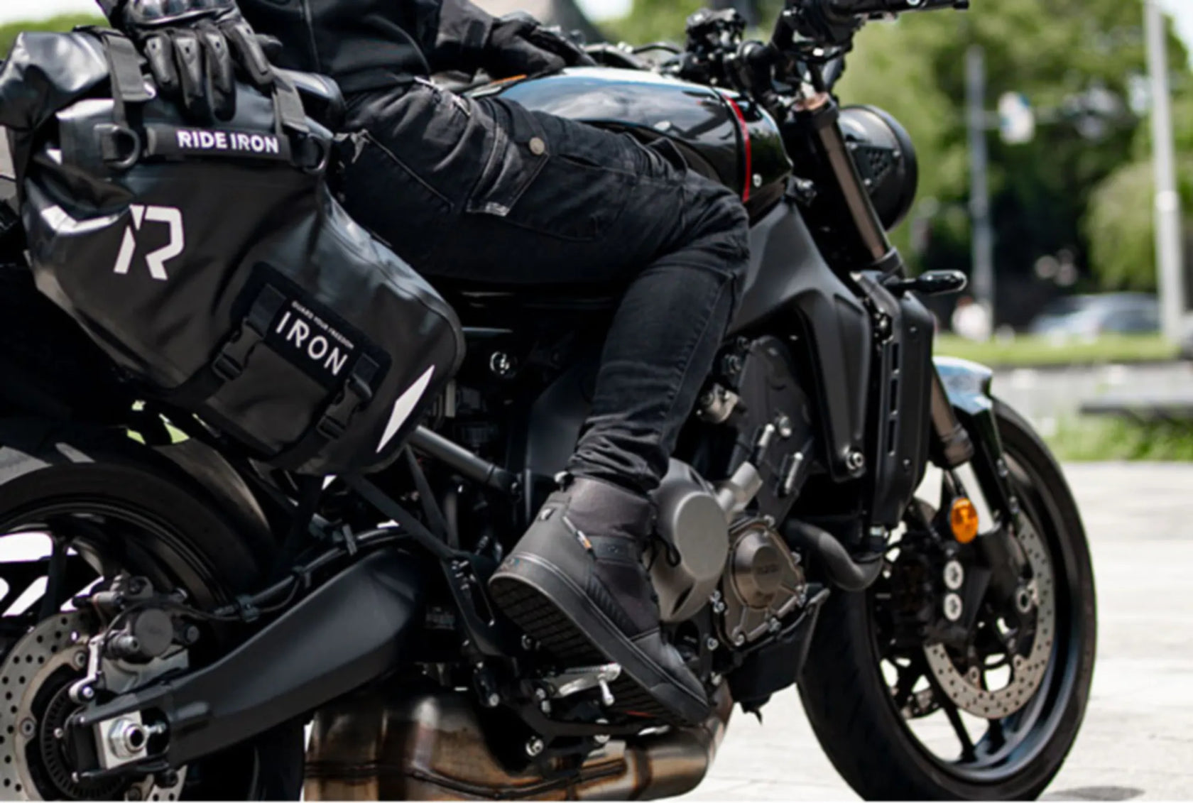 6001__04.webp?crop=center&